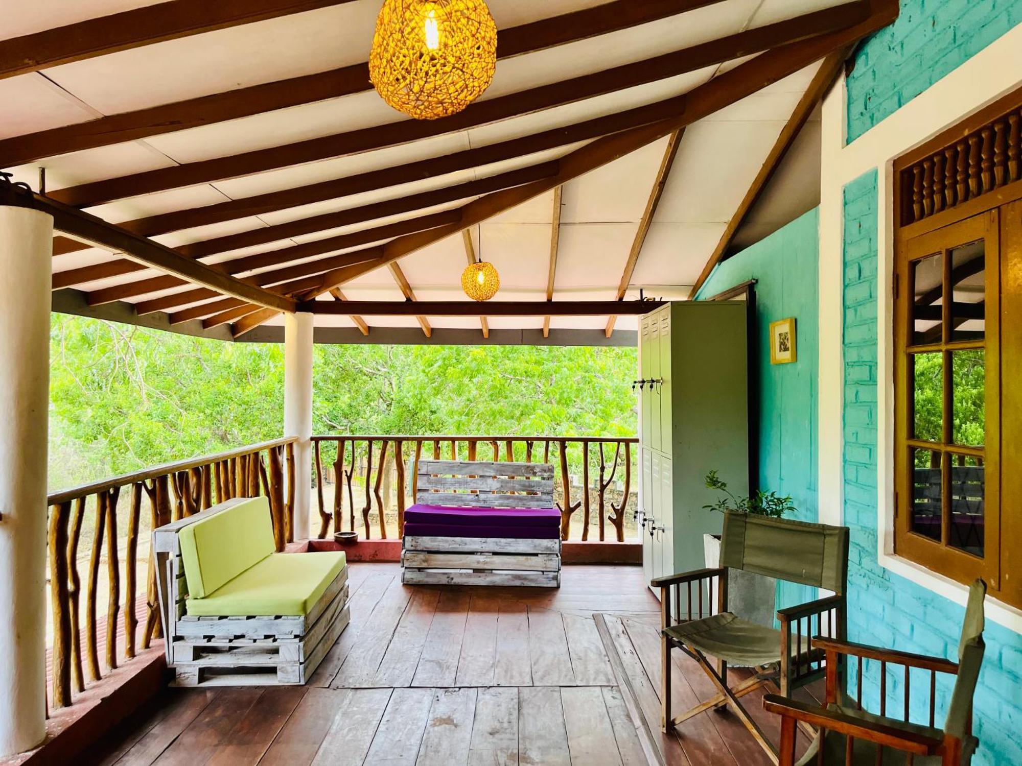 Funky Leopard Safari Lodge Bordering Yala National Park Катарагама Екстериор снимка