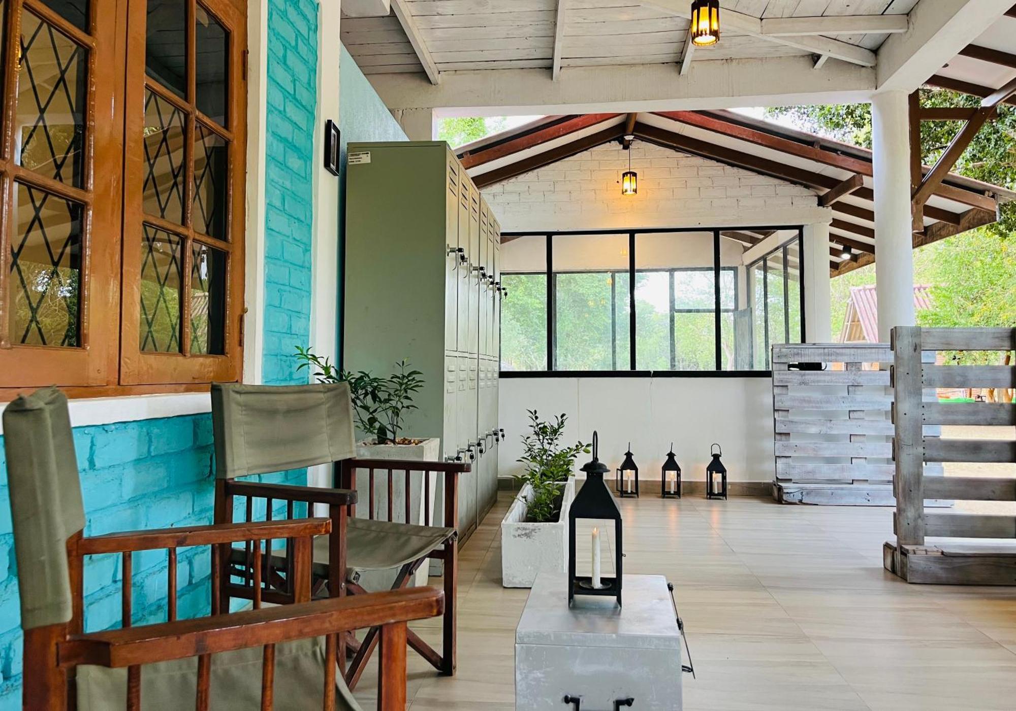 Funky Leopard Safari Lodge Bordering Yala National Park Катарагама Екстериор снимка