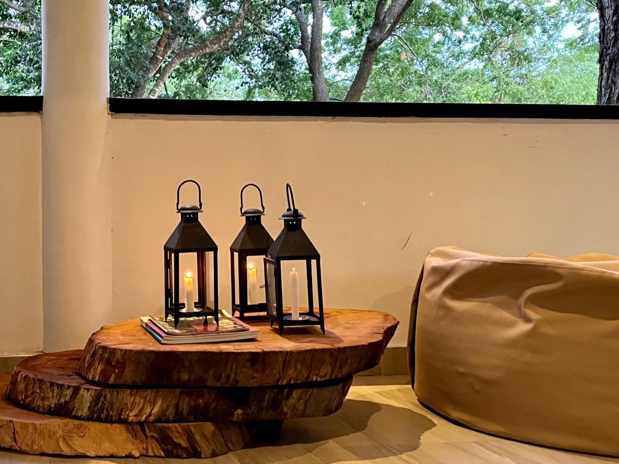 Funky Leopard Safari Lodge Bordering Yala National Park Катарагама Екстериор снимка