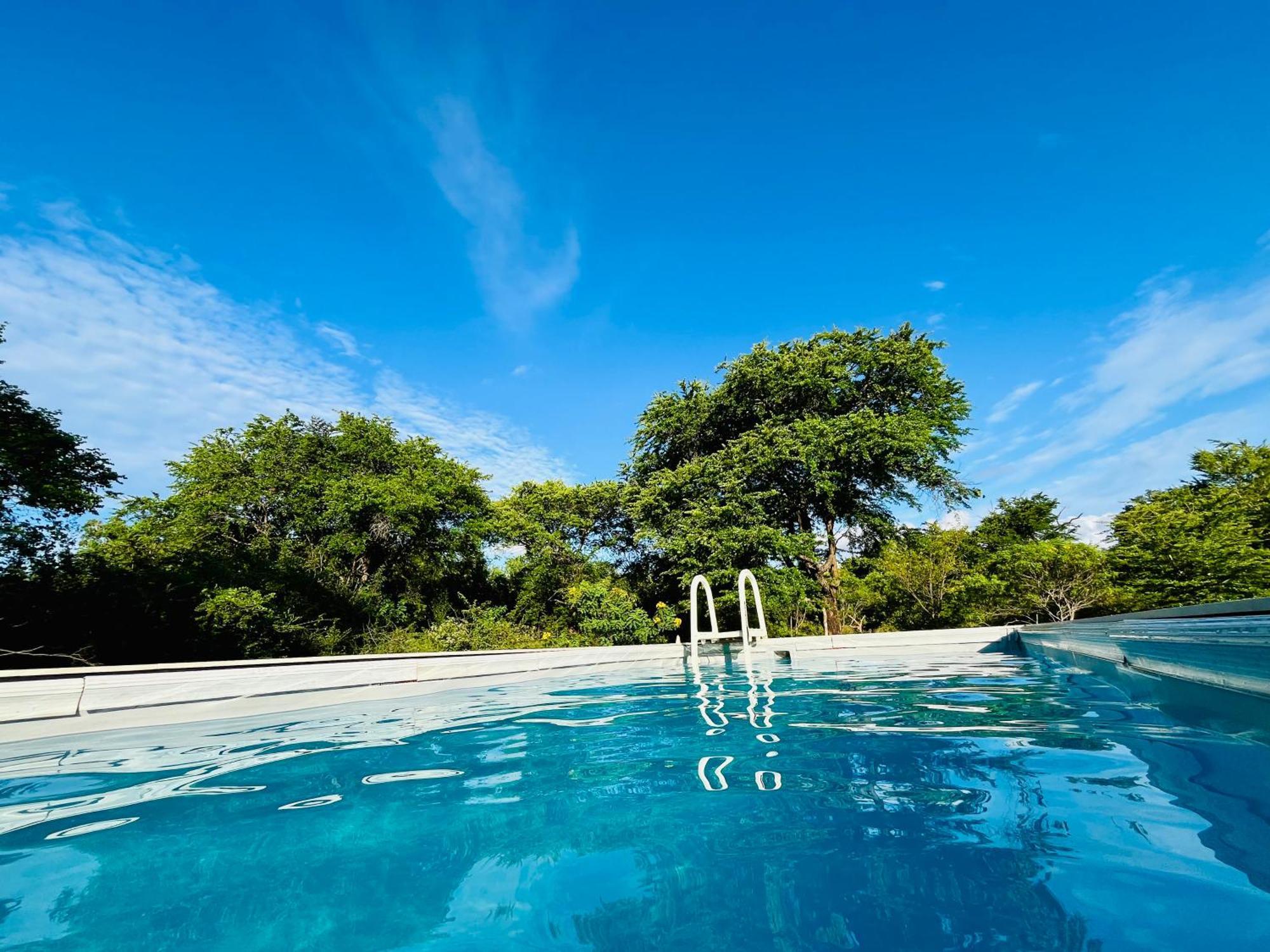 Funky Leopard Safari Lodge Bordering Yala National Park Катарагама Екстериор снимка