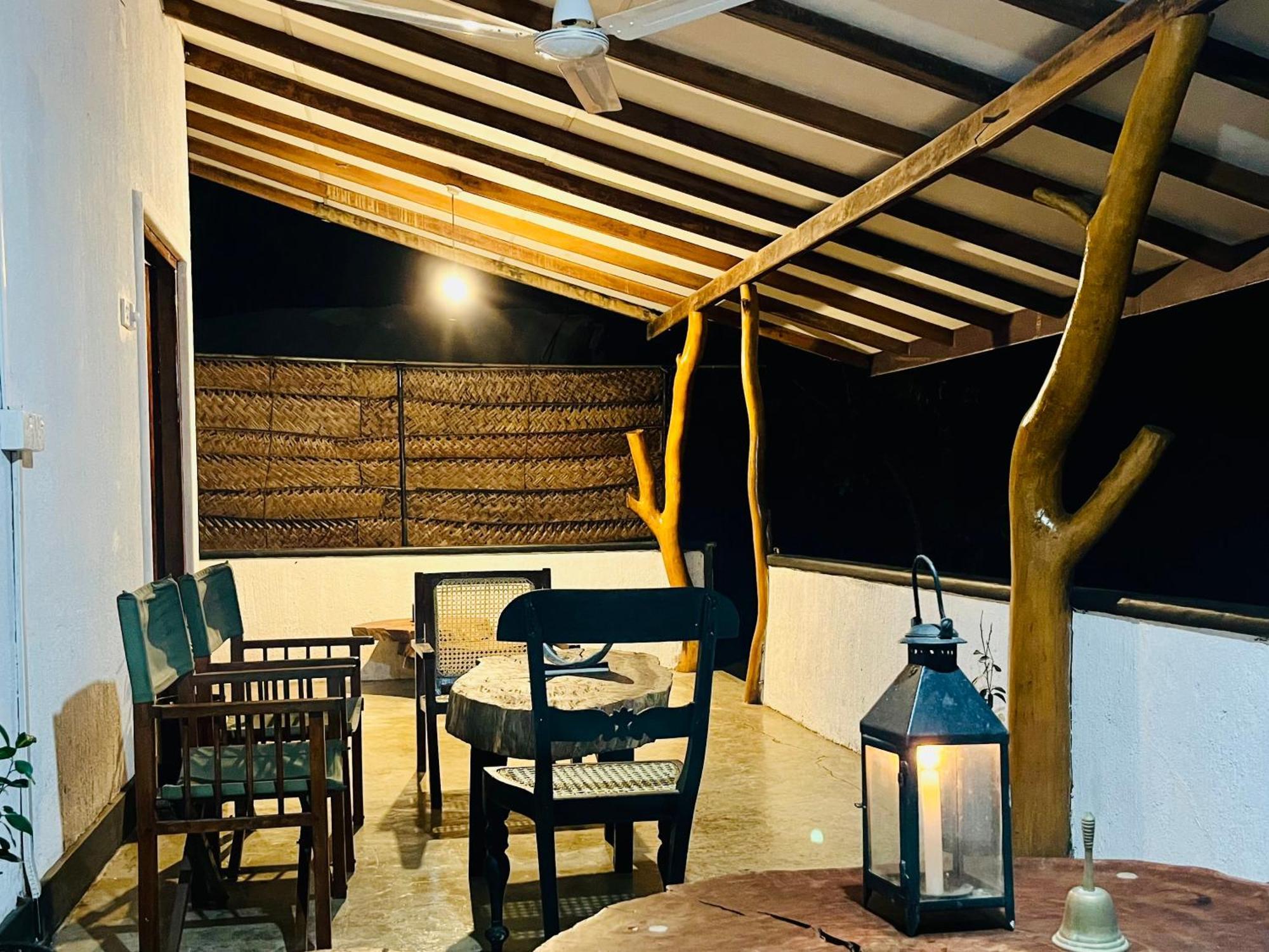 Funky Leopard Safari Lodge Bordering Yala National Park Катарагама Екстериор снимка